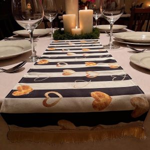 Altın Krem Renk Kalp Desenli Saçaklı Runner 50 x 150 cm Leke Tutmaz Solmaz Özel Gün Romantik