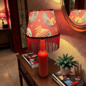 HandMade Dekoratif Küçük Boy 48 cm Kırmızı Noel Saçaklı Abajur Masa Salon Yatak Odası Lamba
