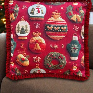 Yılbaşı Kırmızı Kar Küresi Top Saçaklı Çelenk Kırlent Kılıfı 40*40 cm Yeniyıl - Noel - Christmas